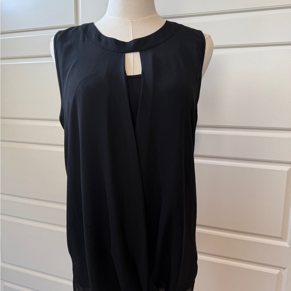 41 Hawthorn Elegant Black Keyhole Blouse
